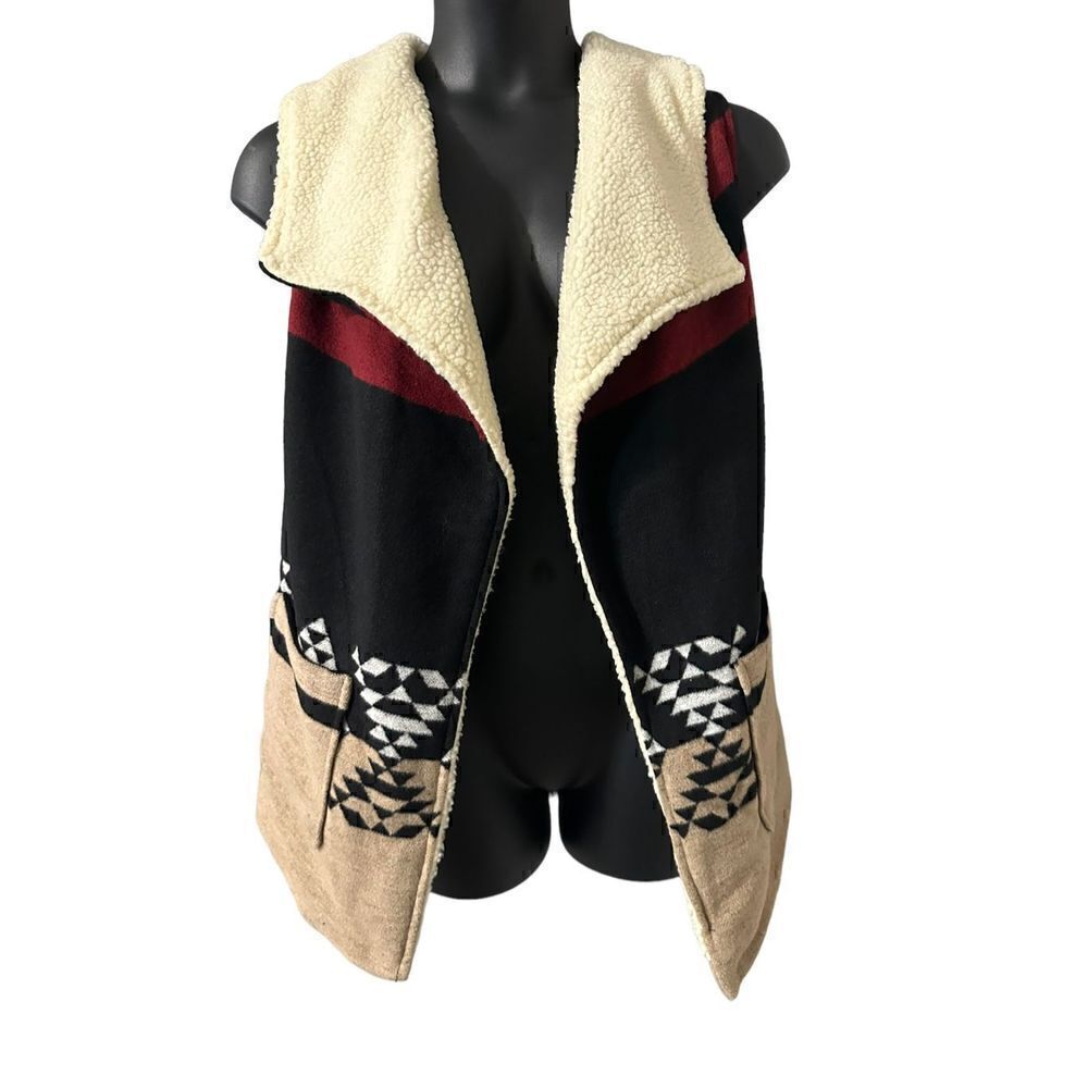 Me Jane Women's Faux Fur Tribal Aztec Wool Blend Vest Open Sweater Black Small